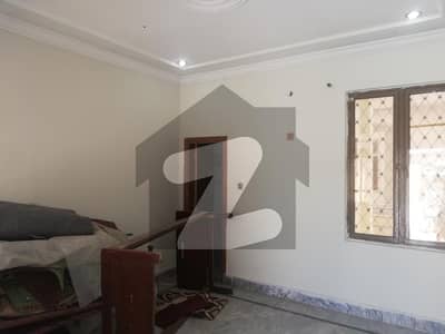 5.25 Marla Beautiful House For Sale In Bukhari Colony 8 Rooms