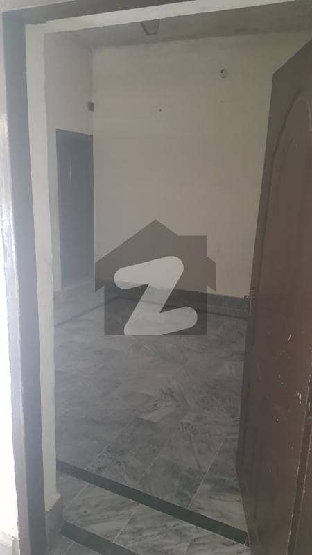 Upper Portion In Bilal Town Sized 450 Square Feet Is Available