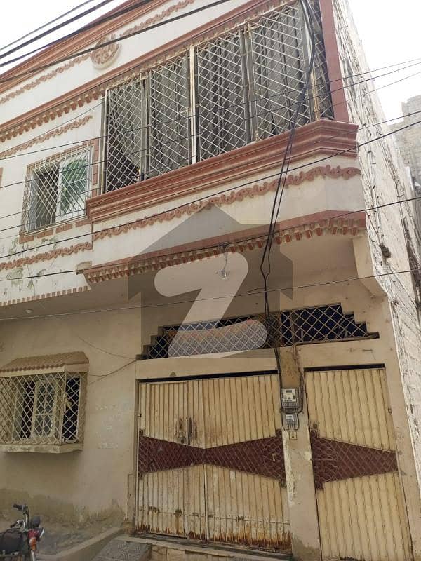 مصطفٰی آباد شاہ فیصل ٹاؤن کراچی میں 4 کمروں کا 4 مرلہ مکان 1.1 کروڑ میں برائے فروخت۔