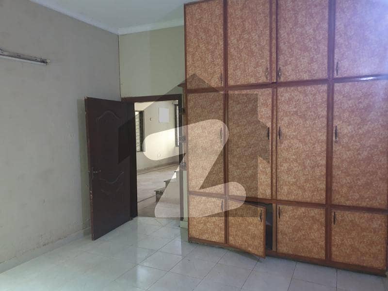 House In Nasheman-E-Iqbal Phase 1 Sized 2250 Square Feet Is Available
