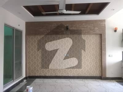 ڈیوائن گارڈنز لاہور میں 3 کمروں کا 3 مرلہ مکان 1.1 کروڑ میں برائے فروخت۔