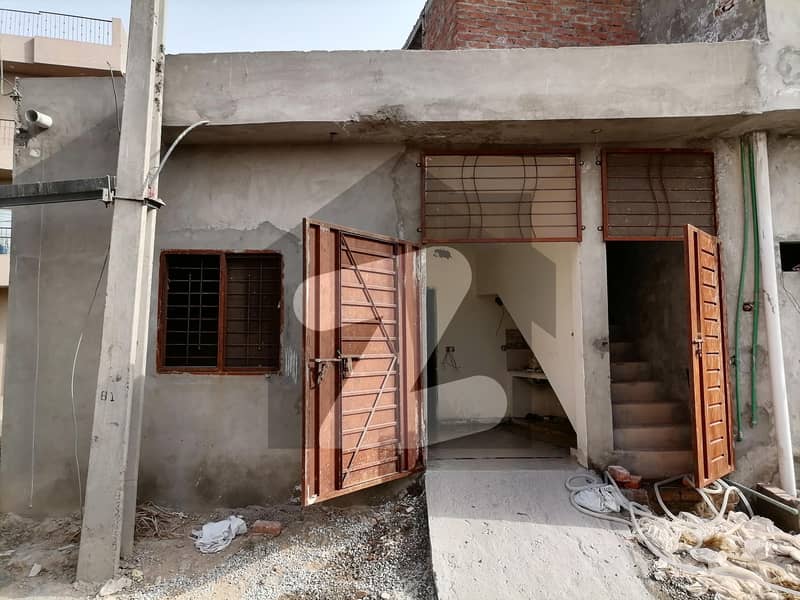 ایلیٹ ٹاؤن ۔ بلاک بی ایلیٹ ٹاؤن لاہور میں 1 کمرے کا 3 مرلہ مکان 35 لاکھ میں برائے فروخت۔