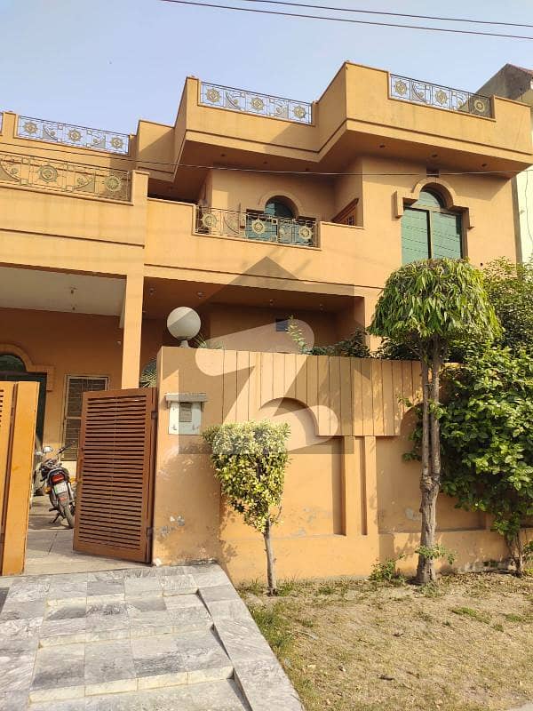 مرغزار آفیسرز کالونی ۔ بلاک ڈی مرغزار آفیسرز کالونی لاہور میں 6 کمروں کا 1 کنال مکان 6.5 کروڑ میں برائے فروخت۔