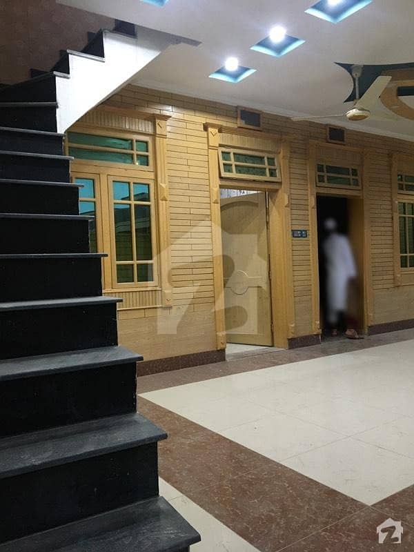 اولڈ باڑہ روڈ پشاور میں 6 کمروں کا 7 مرلہ مکان 85 ہزار میں کرایہ پر دستیاب ہے۔