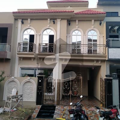 A Block 5 Marla Beautiful Double Storey Spanish House On Hot Location Of Central Park Lahore