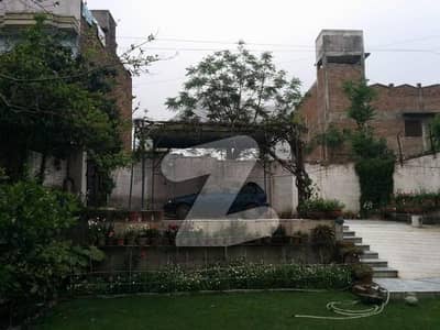 شاہین ٹاؤن پشاور میں 4 کمروں کا 1.5 کنال مکان 6.2 کروڑ میں برائے فروخت۔