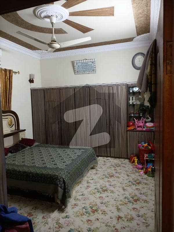 شمسی سوسائٹی شاہ فیصل ٹاؤن کراچی میں 6 کمروں کا 8 مرلہ مکان 4 کروڑ میں برائے فروخت۔