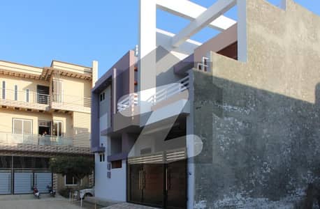 علامہ اقبال ایونیو جہانگی والا روڈ بہاولپور میں 5 کمروں کا 6 مرلہ مکان 1.6 کروڑ میں برائے فروخت۔