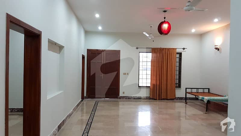 بنی گالہ اسلام آباد میں 3 کمروں کا 12 مرلہ مکان 1.75 کروڑ میں برائے فروخت۔