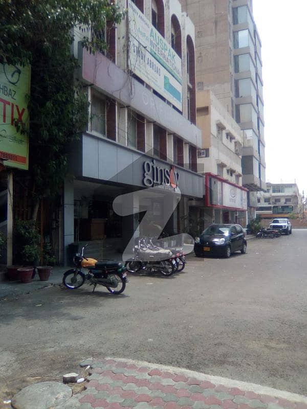 کلفٹن ۔ بلاک 9 کلفٹن کراچی میں 1 مرلہ دکان 1.25 لاکھ میں کرایہ پر دستیاب ہے۔