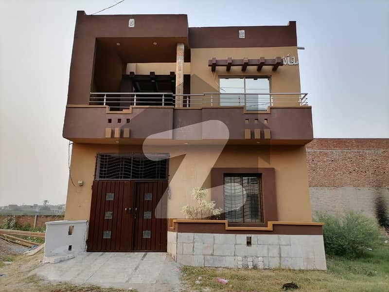 Prime Location 5 Marla House In Elite Town Is Available For sale