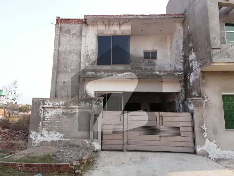 ایلیٹ ٹاؤن لاہور میں 3 کمروں کا 5 مرلہ مکان 55 لاکھ میں برائے فروخت۔