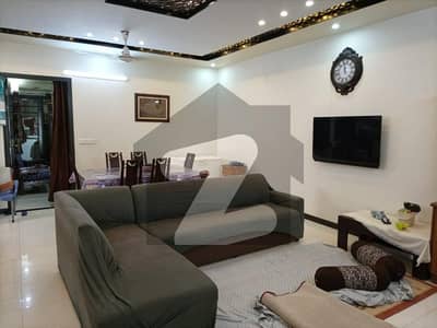 نارتھ ناظم آباد ۔ بلاک ایل نارتھ ناظم آباد کراچی میں 5 کمروں کا 9 مرلہ زیریں پورشن 1.9 کروڑ میں برائے فروخت۔