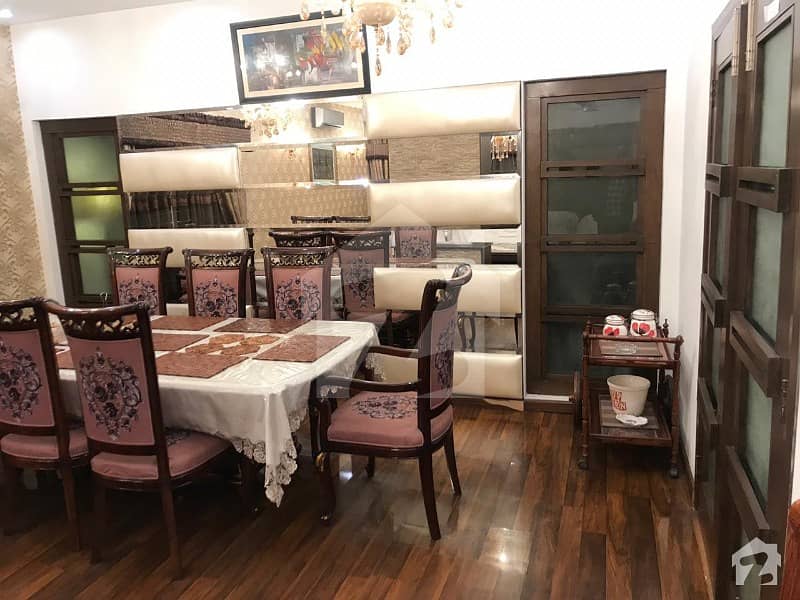 ڈی ایچ اے فیز 4 ڈیفنس (ڈی ایچ اے) لاہور میں 4 کمروں کا 10 مرلہ مکان 4.5 کروڑ میں برائے فروخت۔
