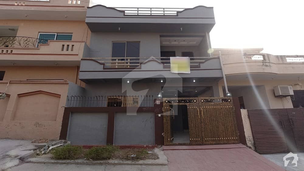 نیشنل پولیس فاؤنڈیشن اسلام آباد میں 4 کمروں کا 5 مرلہ مکان 1.65 کروڑ میں برائے فروخت۔