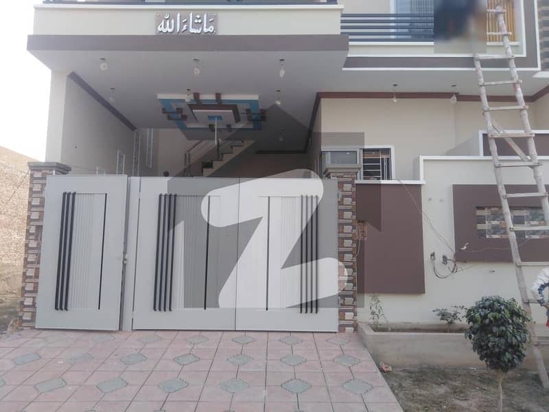 الحرام کے ایگزیکٹو ولاز جہانگی والا روڈ بہاولپور میں 4 کمروں کا 5 مرلہ مکان 1.1 کروڑ میں برائے فروخت۔