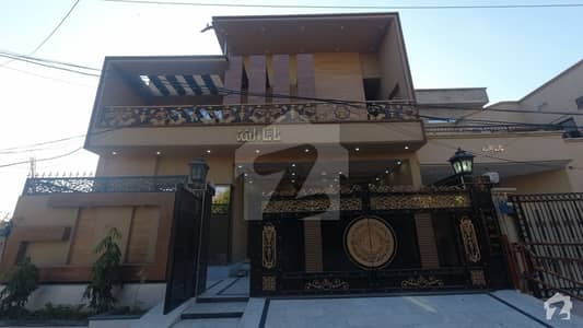 In Johar Town 12 Marla House For Sale
