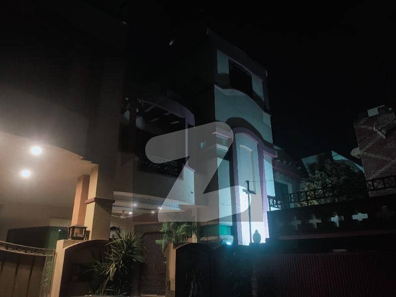 Allama Iqbal Town Ravi Block 19 Marla Double Story House For Sale Available