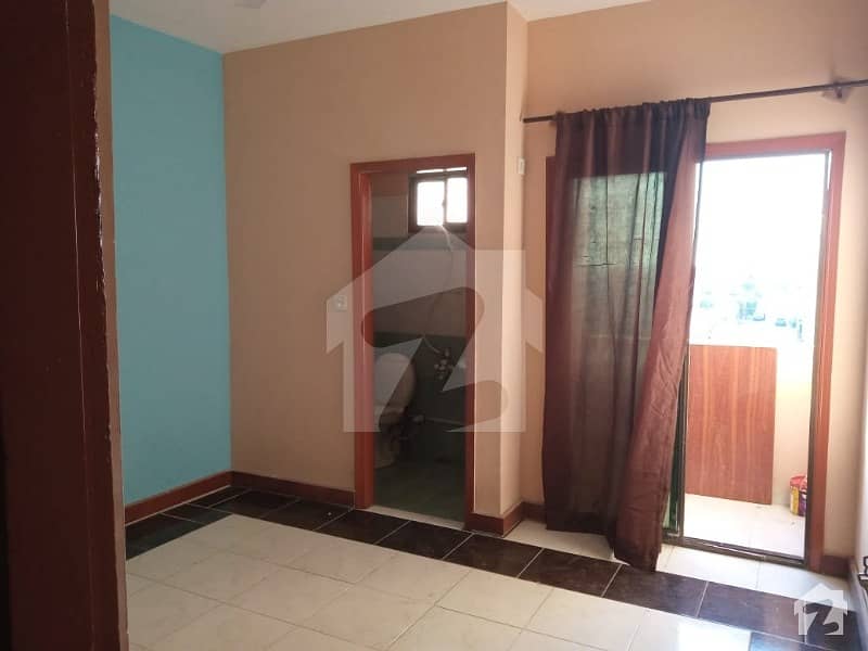 549 Square Feet Freshly Renovated Apartment Available For Rent In Phase 6