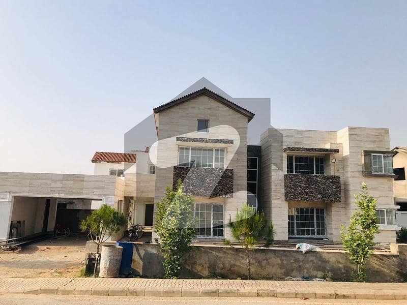 5 Kanal Grey Structure House For Sale