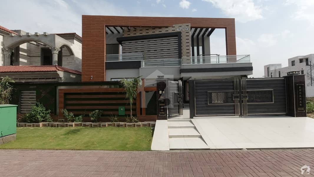 1 Kanal Beautiful Designer Bungalow for Sale in Overseas A Block Bahria Town Lahore.