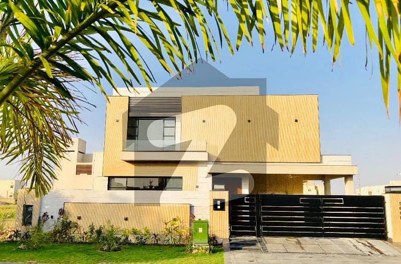 1 KANAL BRAND NEW LUXURY HOUSE FOR RENT IN DHA PHASE 6 AT VERY HOT LOCATION