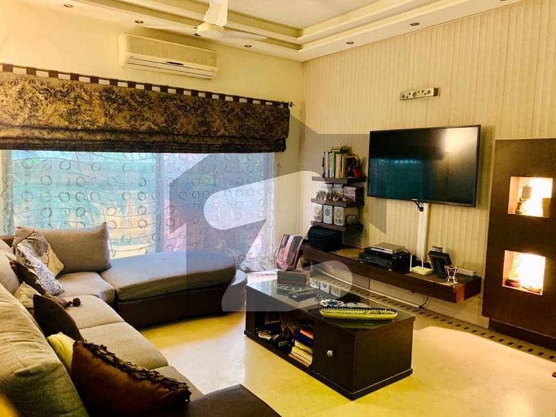 1 Kanal Upper Portion Furnished For Rent (only Ladies) Phase 5