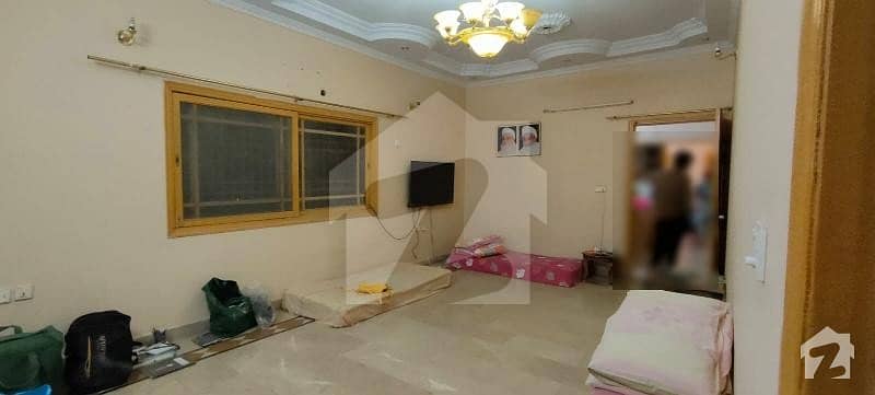 نارتھ ناظم آباد ۔ بلاک ایچ نارتھ ناظم آباد کراچی میں 7 کمروں کا 10 مرلہ مکان 4.9 کروڑ میں برائے فروخت۔