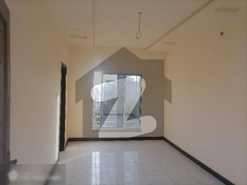 ایڈن ویلی فیصل آباد میں 2 کمروں کا 3 مرلہ مکان 72 لاکھ میں برائے فروخت۔
