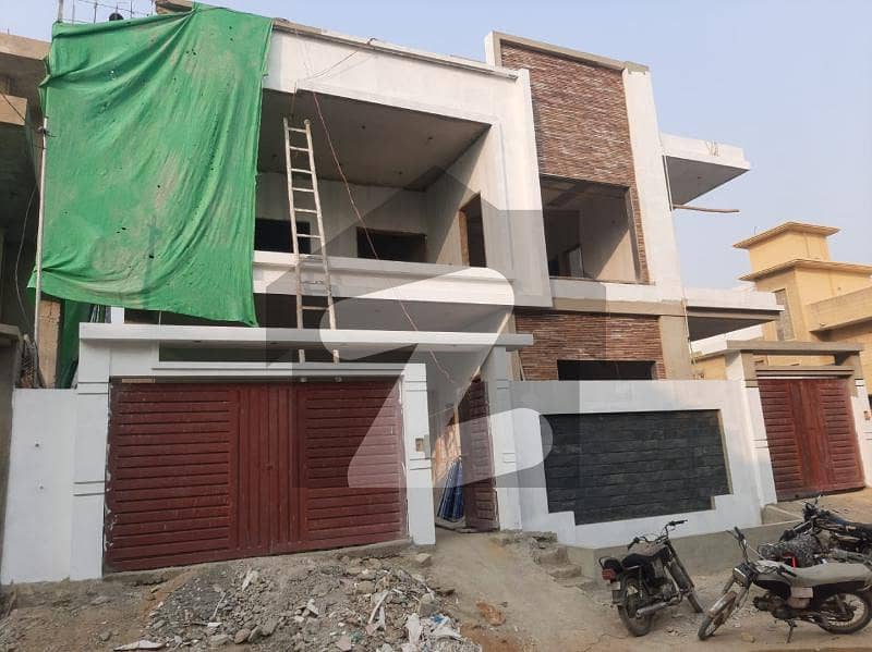 گلستانِ جوہر کراچی میں 6 کمروں کا 16 مرلہ مکان 7.5 کروڑ میں برائے فروخت۔