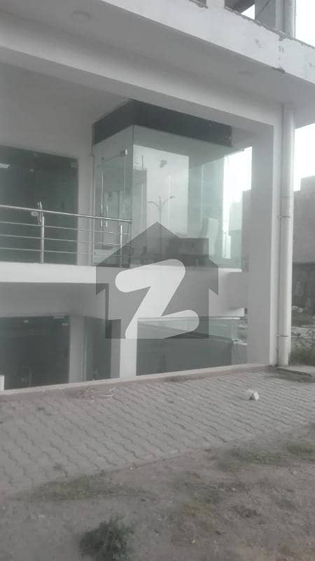Shop For Sale in Gulberg icon II