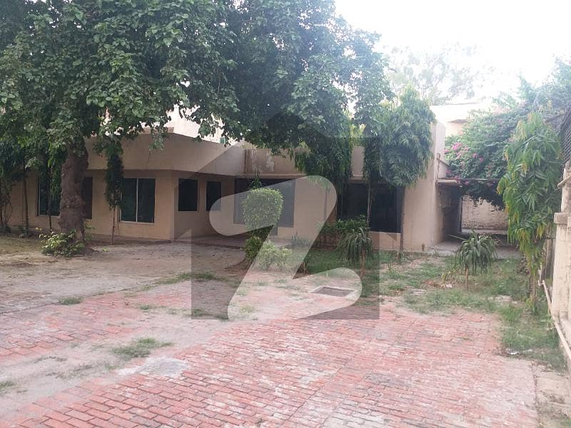 شادمان ون شادمان لاہور میں 6 کمروں کا 6 کنال مکان 75 کروڑ میں برائے فروخت۔
