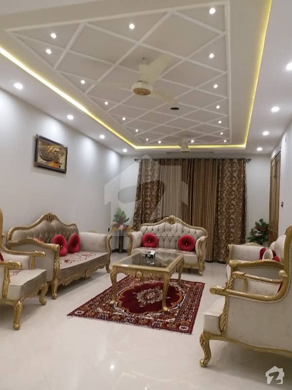 ڈی ۔ 12 اسلام آباد میں 6 کمروں کا 14 مرلہ مکان 7.55 کروڑ میں برائے فروخت۔
