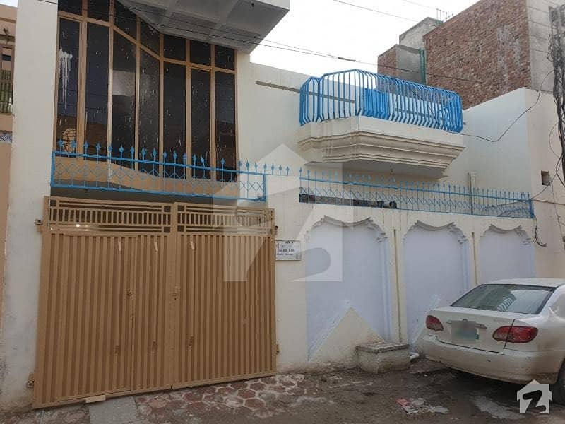 خیابان سرور ڈیرہ غازی خان میں 3 کمروں کا 7 مرلہ مکان 30 ہزار میں کرایہ پر دستیاب ہے۔