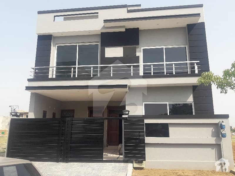 House In Faisal Town - F-18 Is Best Option