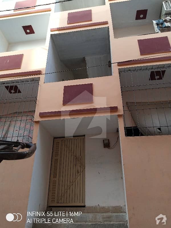 450  Square Feet Flat Is Available For Sale