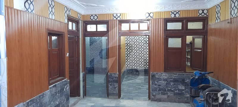 ڈلا زیک روڈ پشاور میں 6 کمروں کا 4 مرلہ مکان 1.5 کروڑ میں برائے فروخت۔