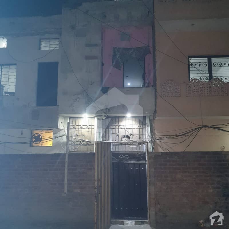 کیر خورد لاہور میں 4 کمروں کا 2 مرلہ مکان 45 لاکھ میں برائے فروخت۔