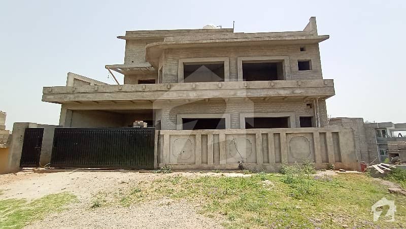 اٹھال اسلام آباد میں 7 کمروں کا 10 مرلہ مکان 1.15 کروڑ میں برائے فروخت۔