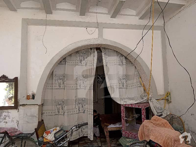 کینٹ پشاور میں 4 کمروں کا 5 مرلہ مکان 1.2 کروڑ میں برائے فروخت۔