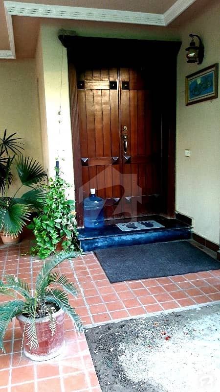 فیصل کاٹیجز عسکری بائی پاس ملتان میں 4 کمروں کا 10 مرلہ مکان 2.35 کروڑ میں برائے فروخت۔