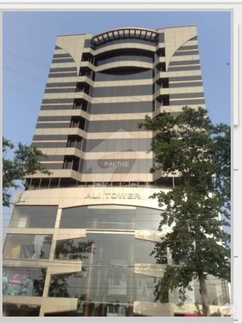 ایم ایم عالم روڈ گلبرگ لاہور میں 1 مرلہ دفتر 35 لاکھ میں برائے فروخت۔