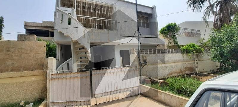 احسن آباد گداپ ٹاؤن کراچی میں 5 کمروں کا 8 مرلہ مکان 1.3 کروڑ میں برائے فروخت۔