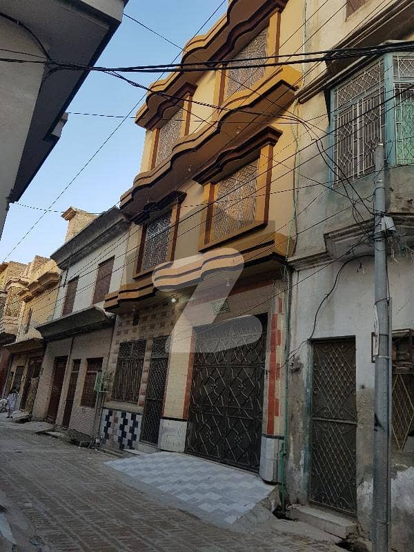 ڈلا زیک روڈ پشاور میں 6 کمروں کا 5 مرلہ مکان 1.7 کروڑ میں برائے فروخت۔