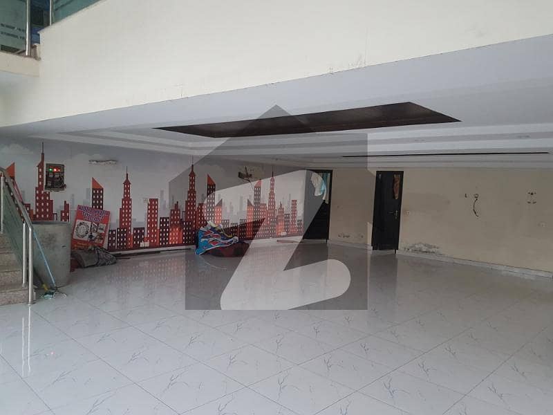 Beautifully Constructed Flat Is Available For Rent In Paragon City - Broadway