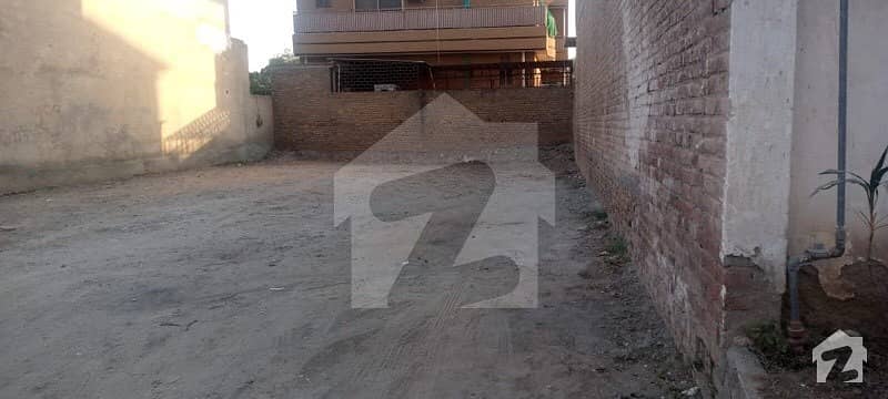 حیات آباد فیز 1 حیات آباد پشاور میں 10 مرلہ رہائشی پلاٹ 2.8 کروڑ میں برائے فروخت۔