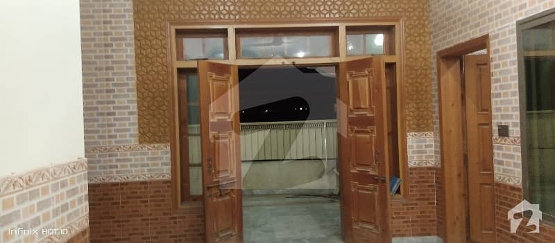حیات آباد فیز 7 - ای4 حیات آباد فیز 7 حیات آباد پشاور میں 4 کمروں کا 1 کنال بالائی پورشن 75 ہزار میں کرایہ پر دستیاب ہے۔