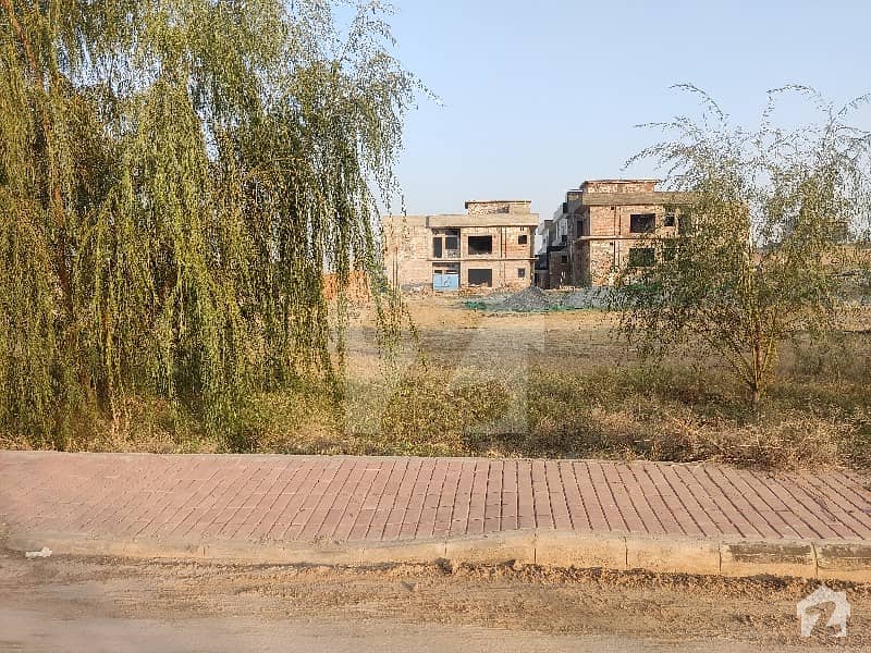 2250 Square Feet Residential Plot For Sale In Beautiful Bahria Town Phase 8 - Block G
