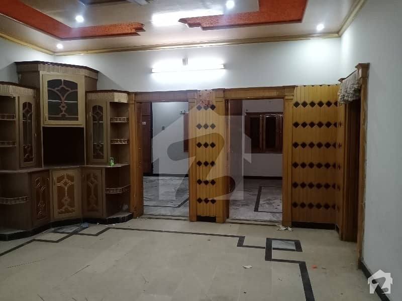 حیات آباد فیز 6 - ایف10 حیات آباد فیز 6 حیات آباد پشاور میں 3 کمروں کا 7 مرلہ بالائی پورشن 35 ہزار میں کرایہ پر دستیاب ہے۔