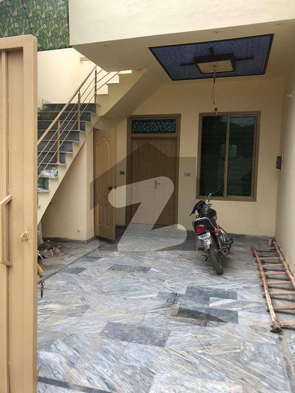 نواب پور روڈ ملتان میں 3 کمروں کا 4 مرلہ مکان 25 ہزار میں کرایہ پر دستیاب ہے۔